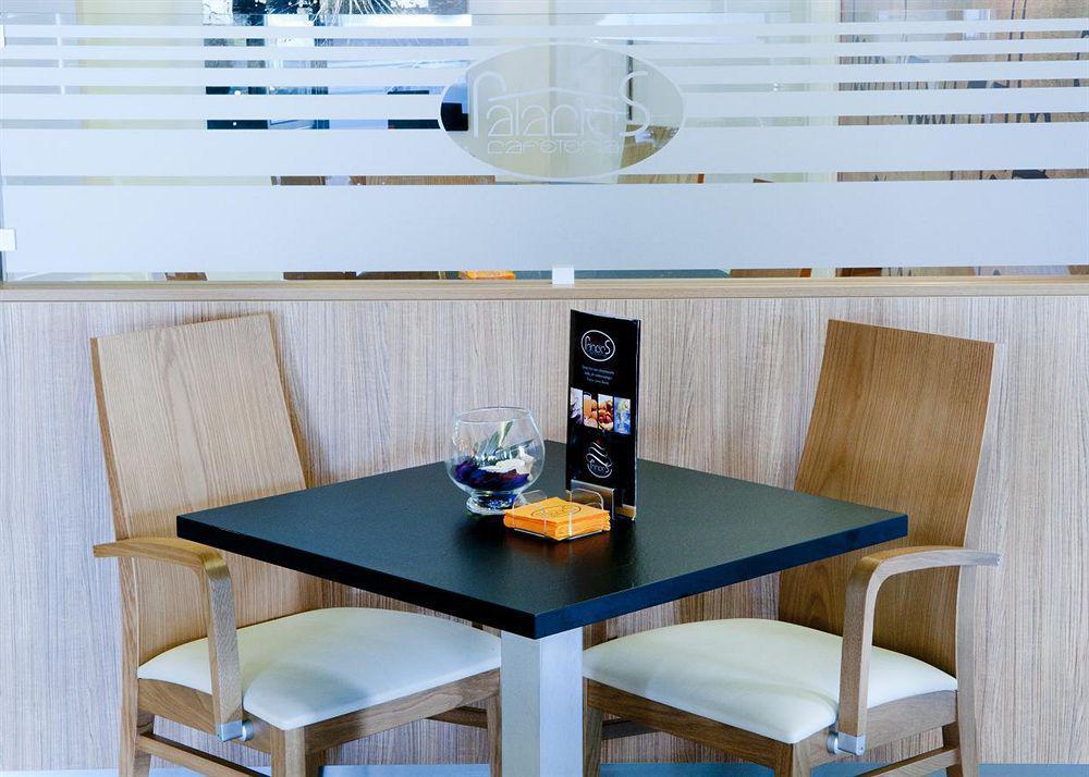 Hotel Palacios Alfaro Restauracja zdjęcie